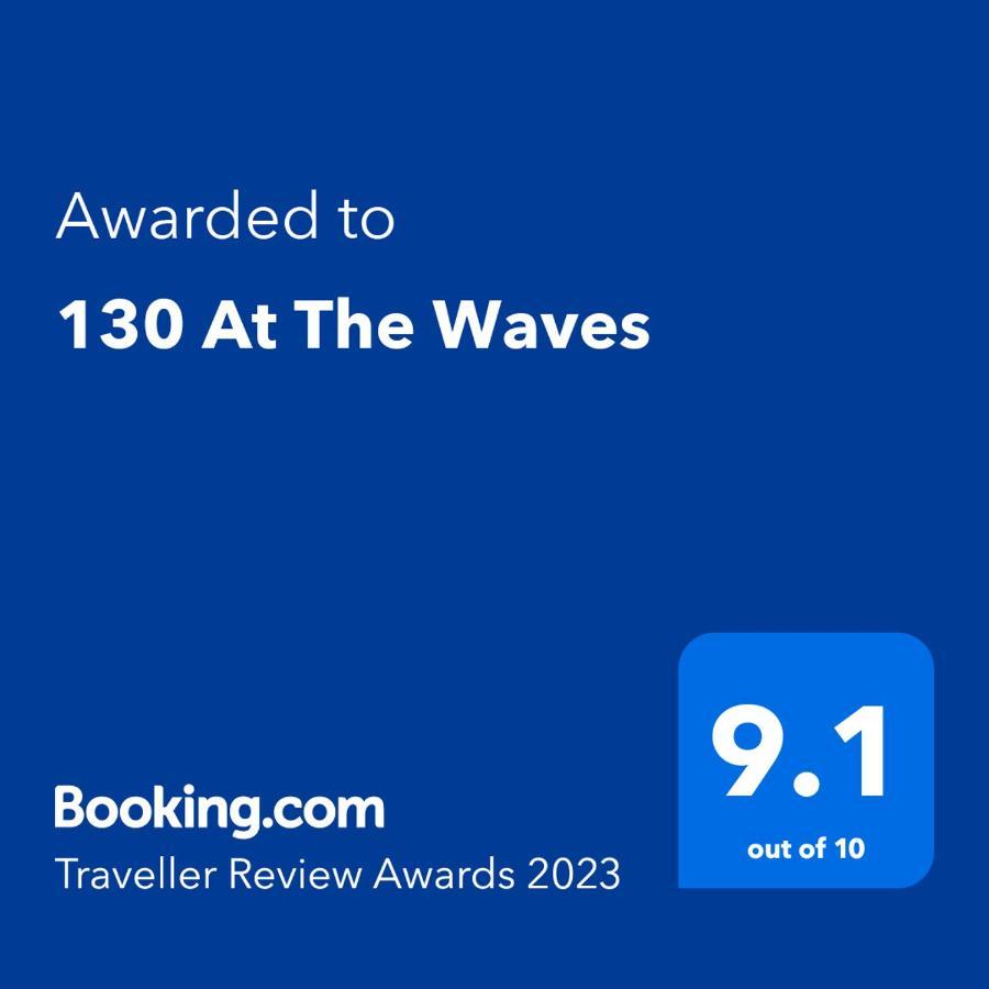Апартаменты 130 At The Waves Коув Экстерьер фото